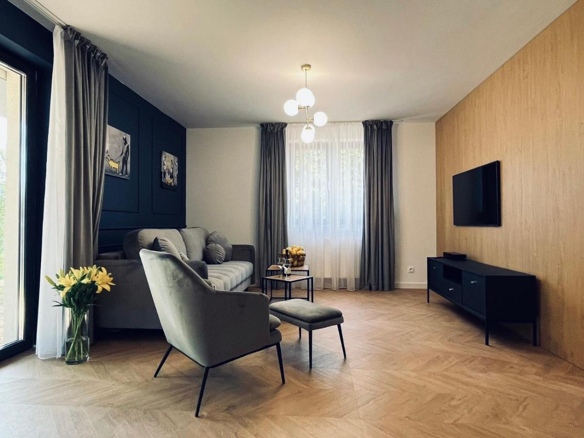Apartamenty Maxa Czornyja Jelenia Gora Bagian luar foto