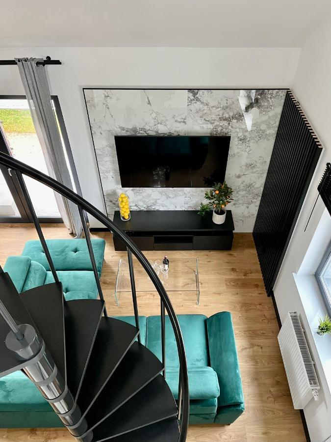 Apartamenty Maxa Czornyja Jelenia Gora Bagian luar foto