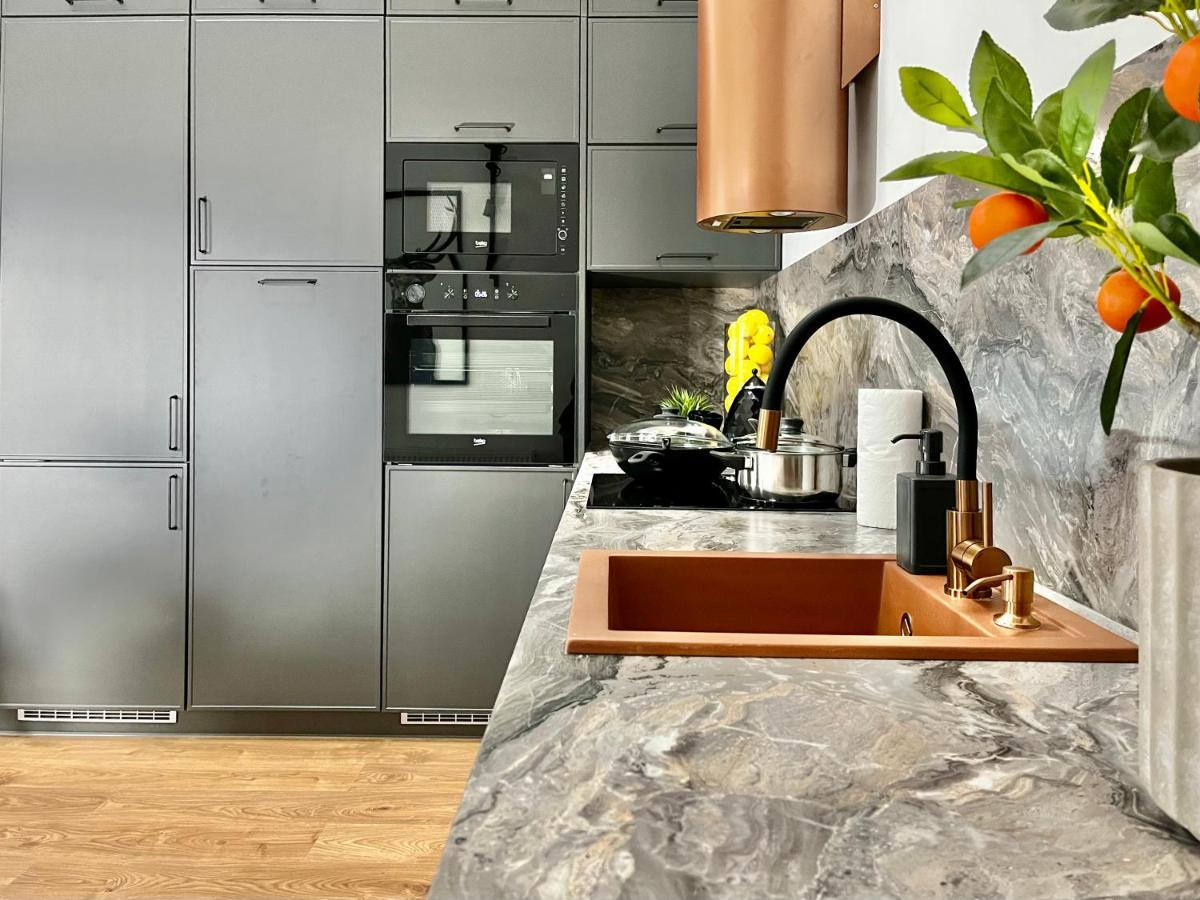 Apartamenty Maxa Czornyja Jelenia Gora Bagian luar foto