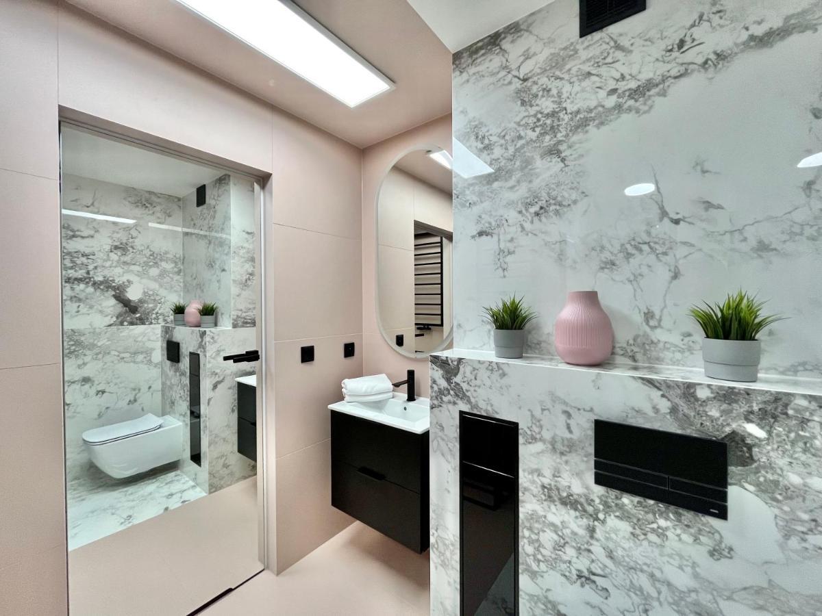 Apartamenty Maxa Czornyja Jelenia Gora Bagian luar foto