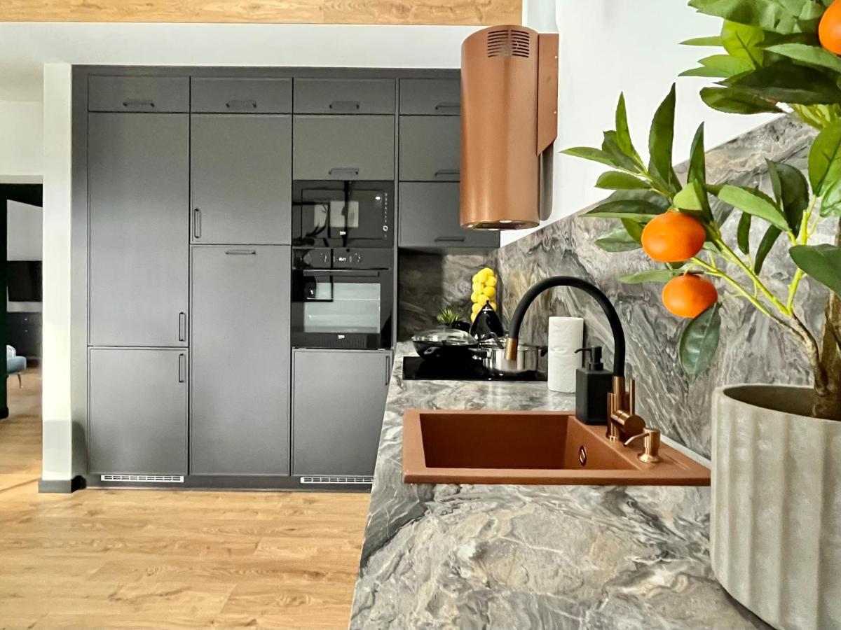 Apartamenty Maxa Czornyja Jelenia Gora Bagian luar foto