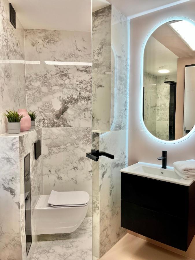Apartamenty Maxa Czornyja Jelenia Gora Bagian luar foto