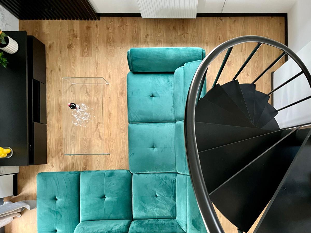 Apartamenty Maxa Czornyja Jelenia Gora Bagian luar foto