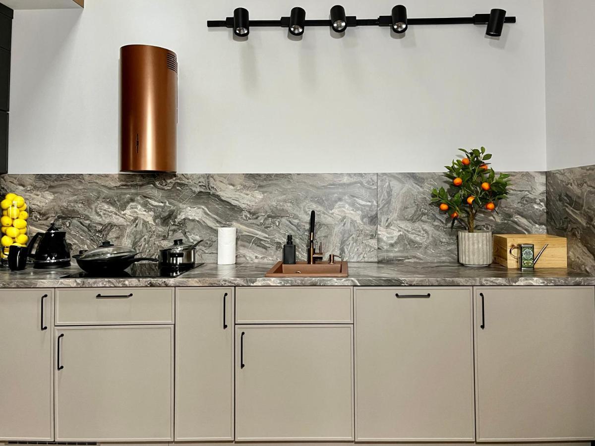 Apartamenty Maxa Czornyja Jelenia Gora Bagian luar foto