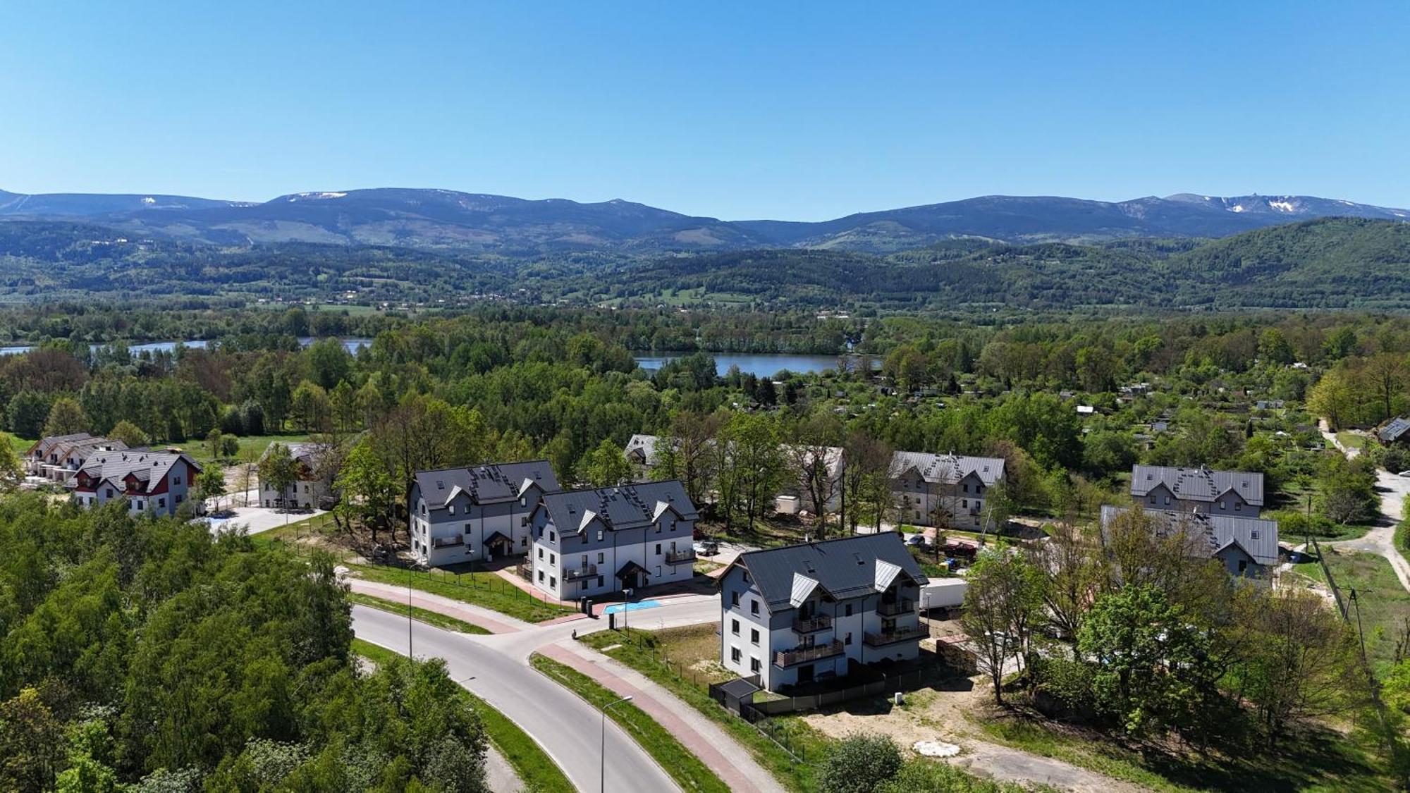 Apartamenty Maxa Czornyja Jelenia Gora Bagian luar foto